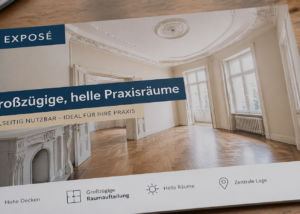 Exposé einer Altbaufläche mit dem Slogan „Großzügige helle Praxisräume“ als Beispiel für die fachliche Vorprüfung vor Anmietung